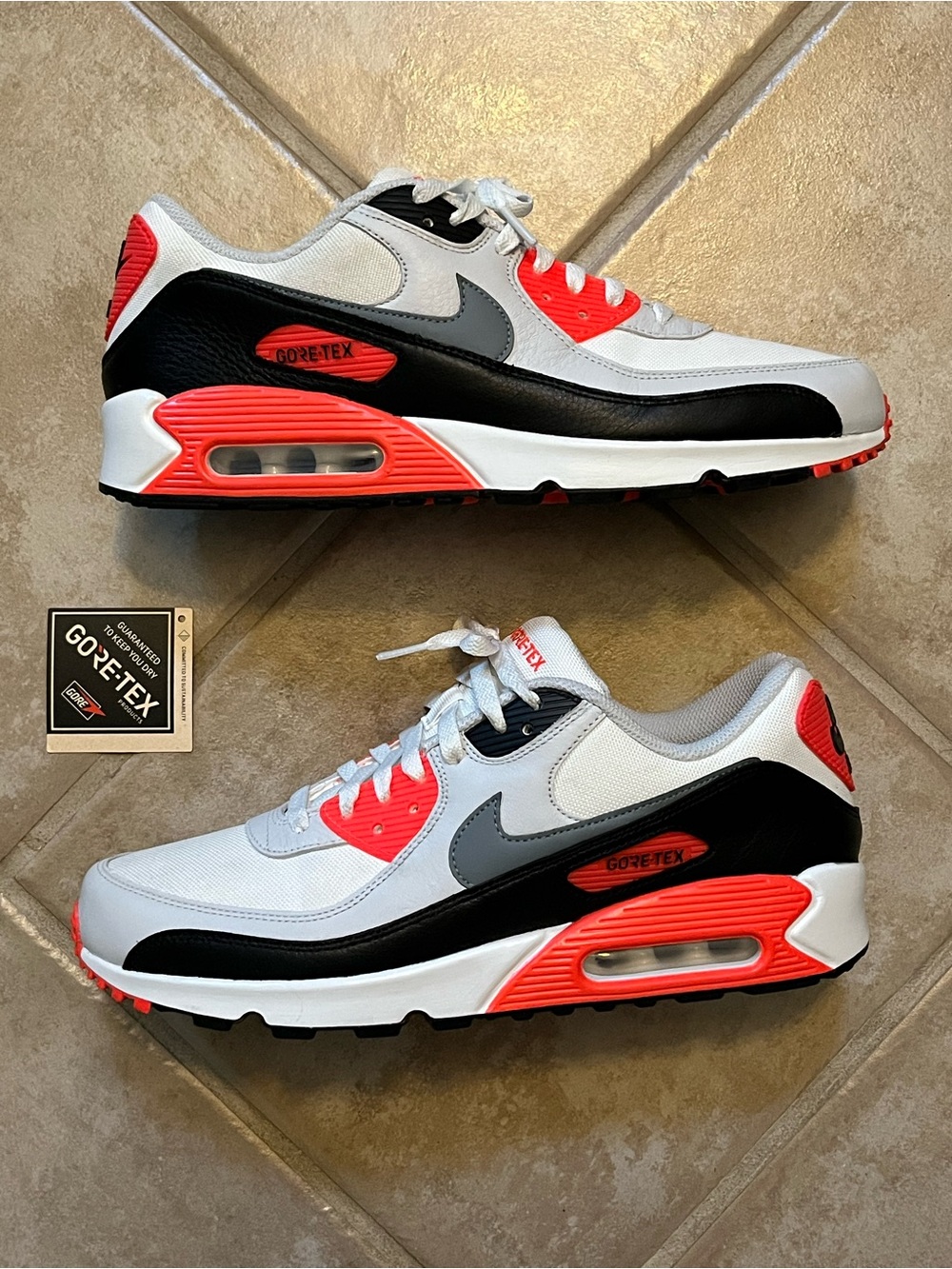 NIKE AIR MAX 90 GORE-TEX ‘INFRARED’